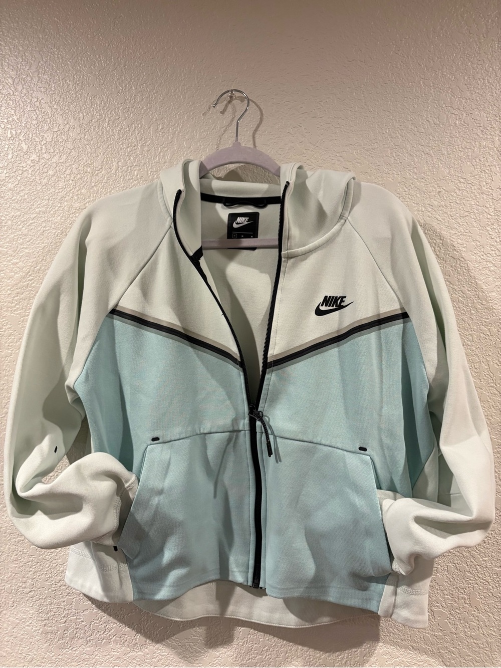 Nike Tech Fleece Windrunner Full-Zip Hoodie – Mint Green & White